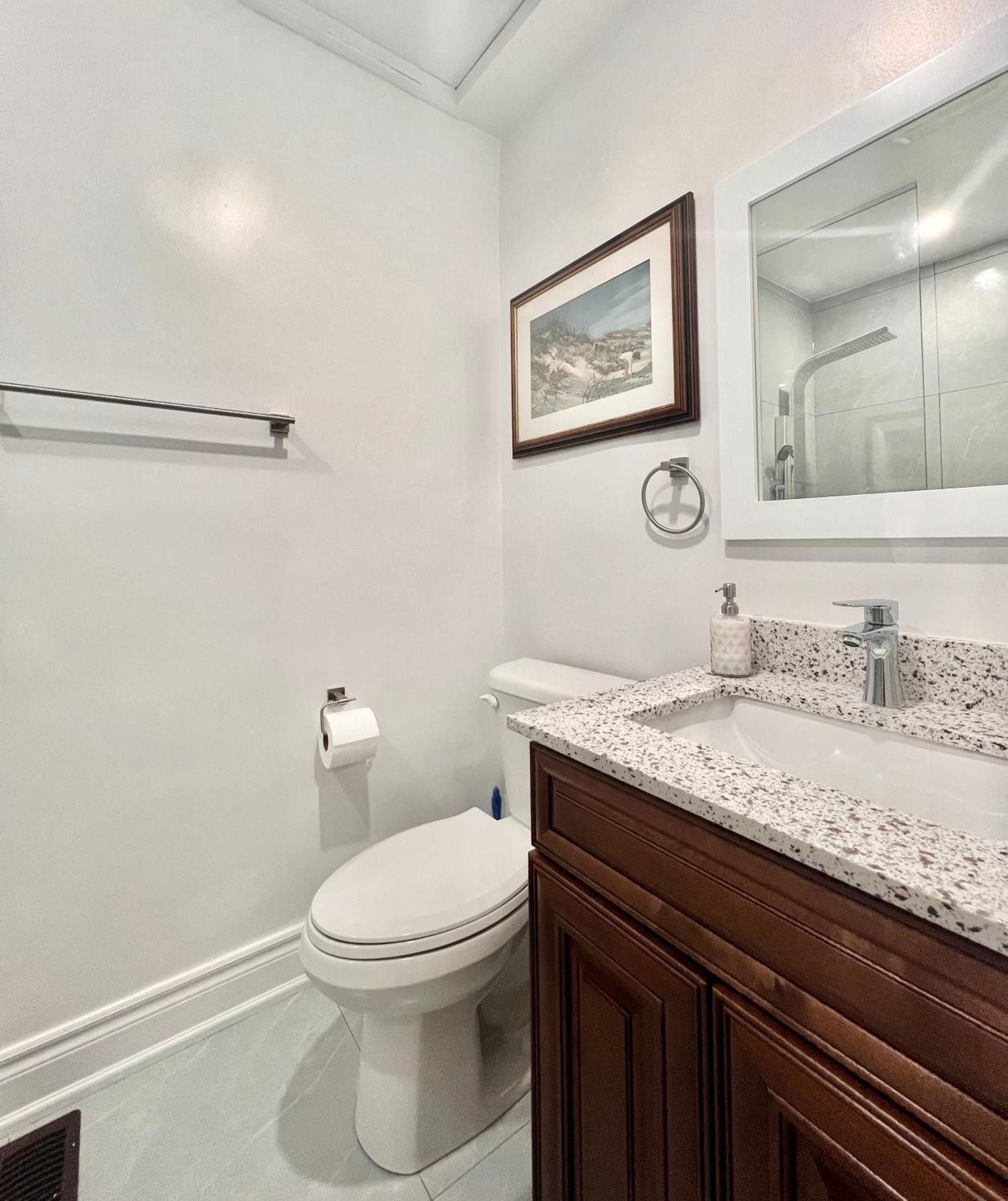 Upgraded Rooms With Bath 7-Min To Subway Near Downsview Rogers Stadium Toronto Extérieur photo